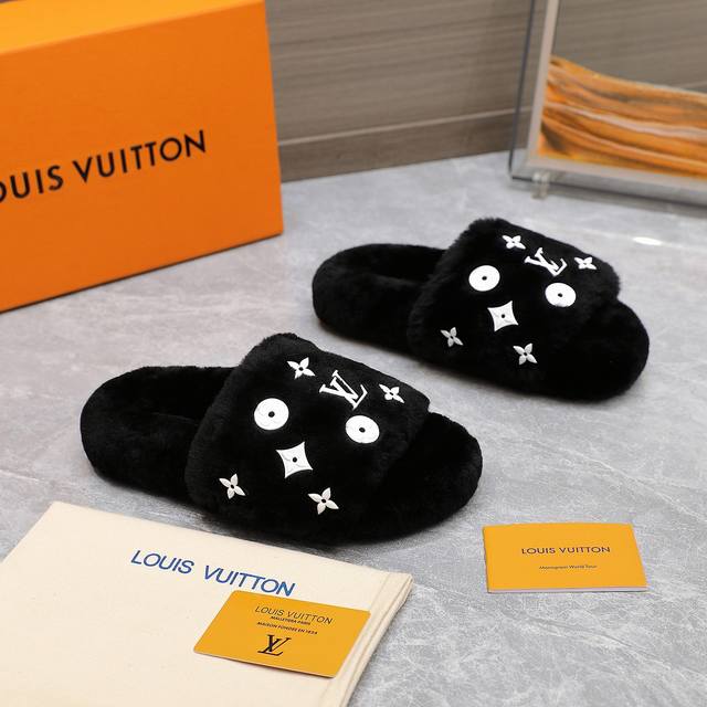 代购级 Louis Vuitton Ss24 New Arrival～ L家2024秋冬厚底羊毛拖鞋新品 超舒适的lv毛拖 简约随性 时髦有范， 慵懒又不乏高级